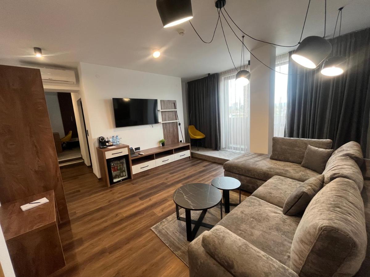 Hotel Niks Sevlievo Esterno foto