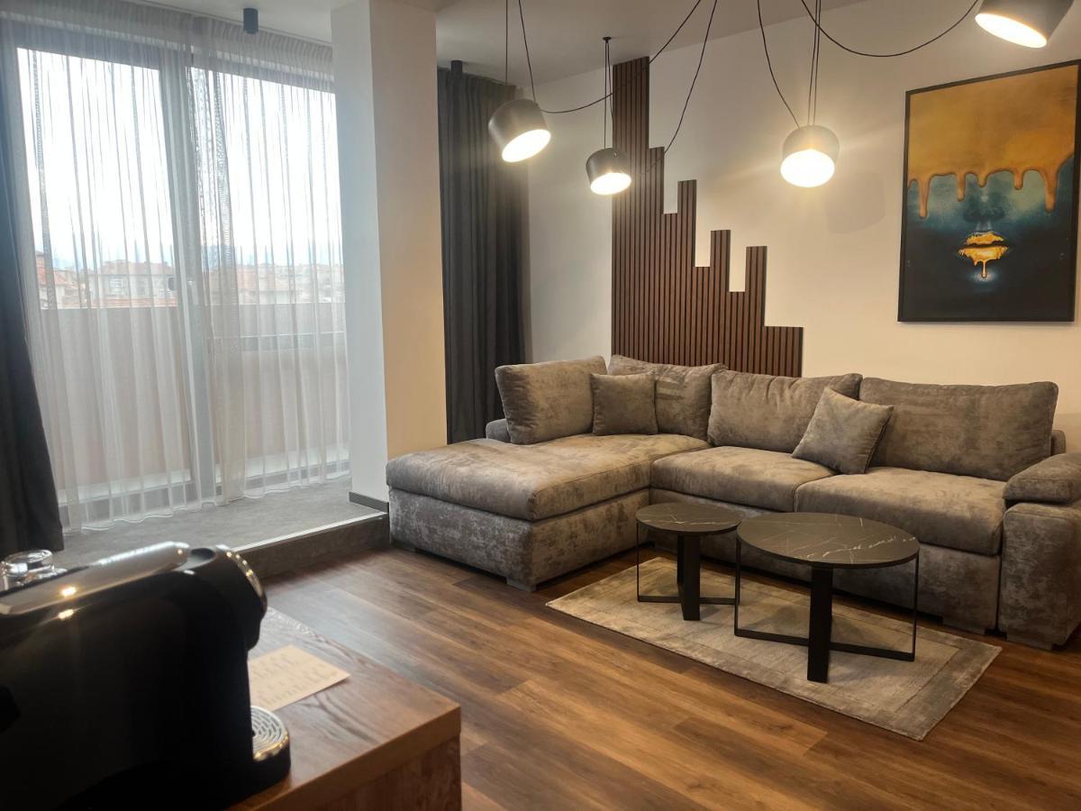 Hotel Niks Sevlievo Esterno foto