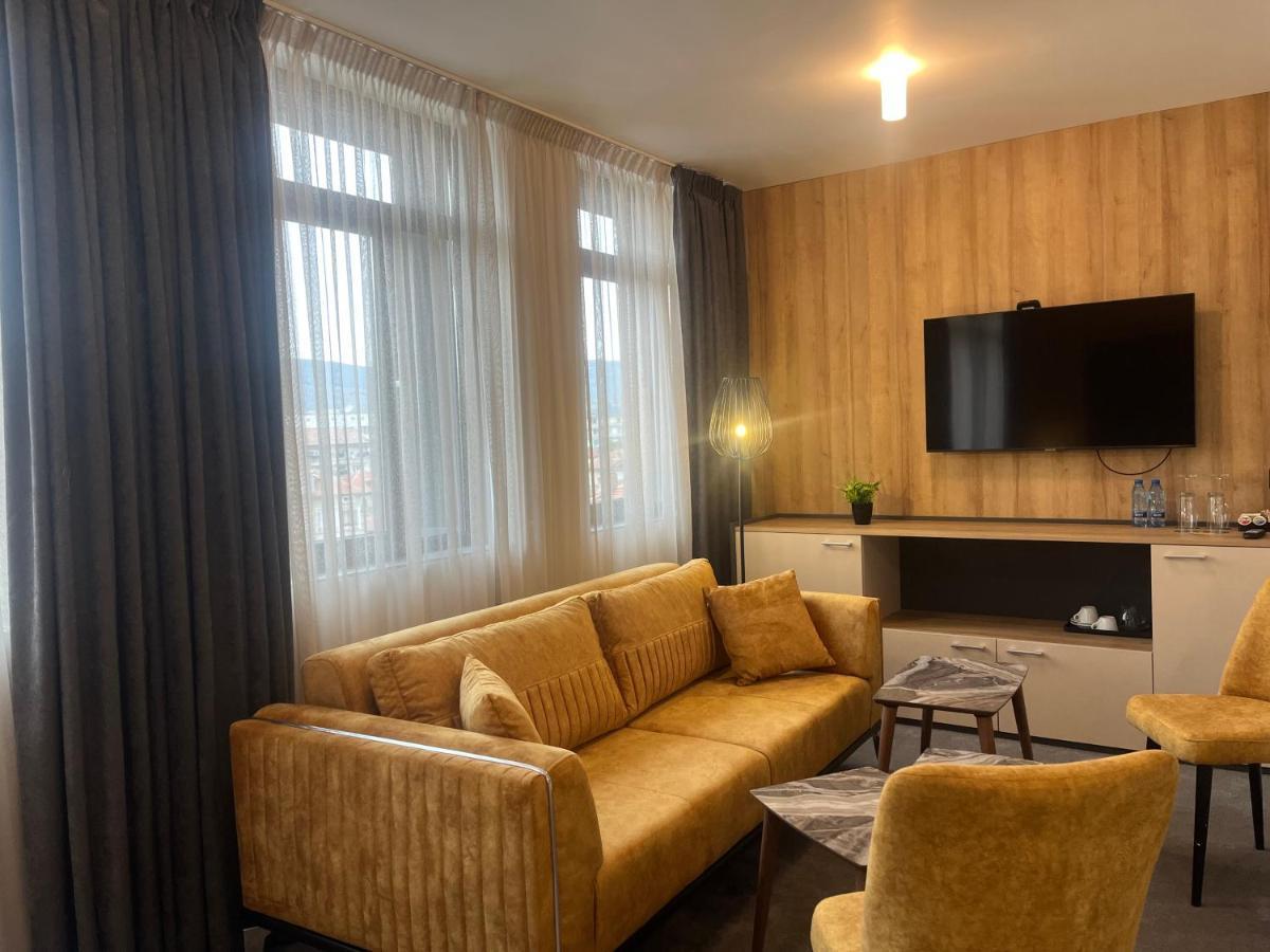 Hotel Niks Sevlievo Esterno foto