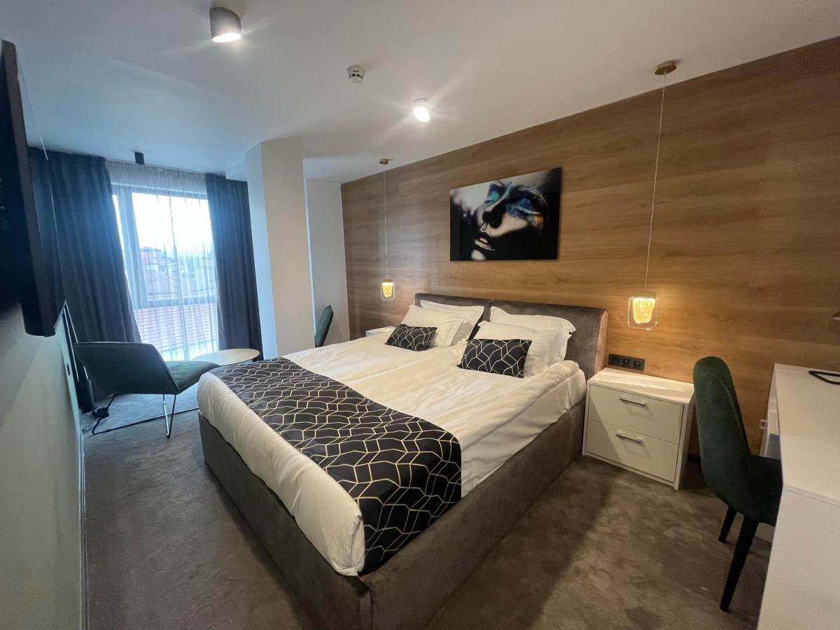 Hotel Niks Sevlievo Esterno foto