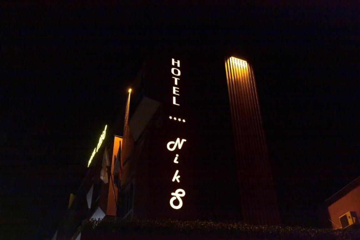Hotel Niks Sevlievo Esterno foto